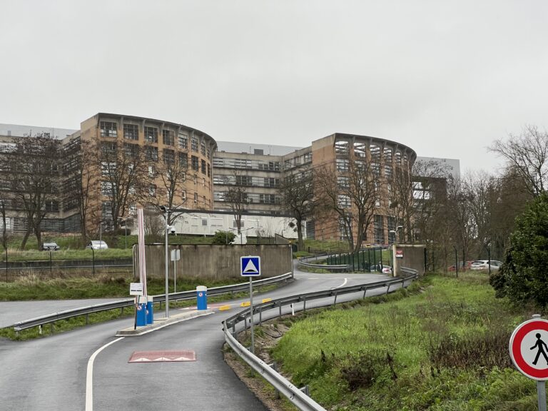 Les hôpitaux de Montfermeil, Aulnay-sous-Bois et Montreuil préparent leur fusion